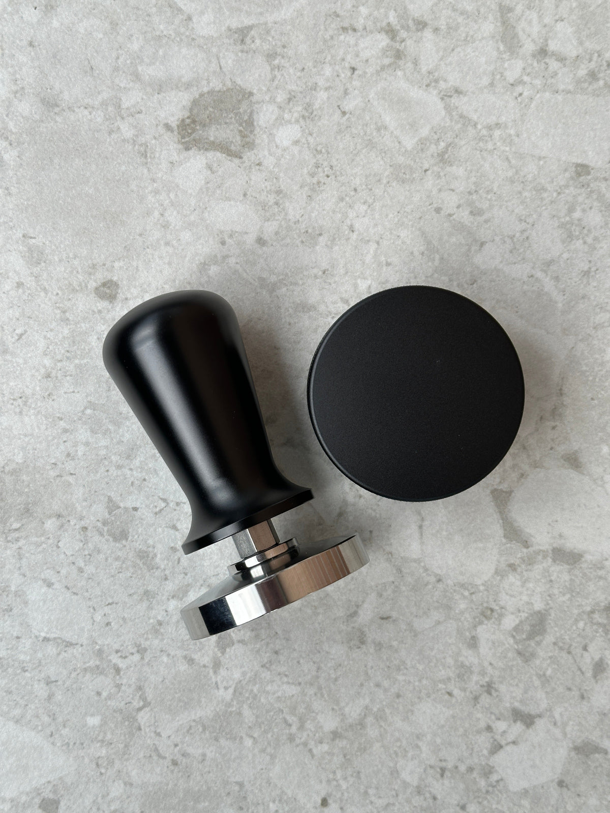 Set mit kalibriertem Tamper und Leveler