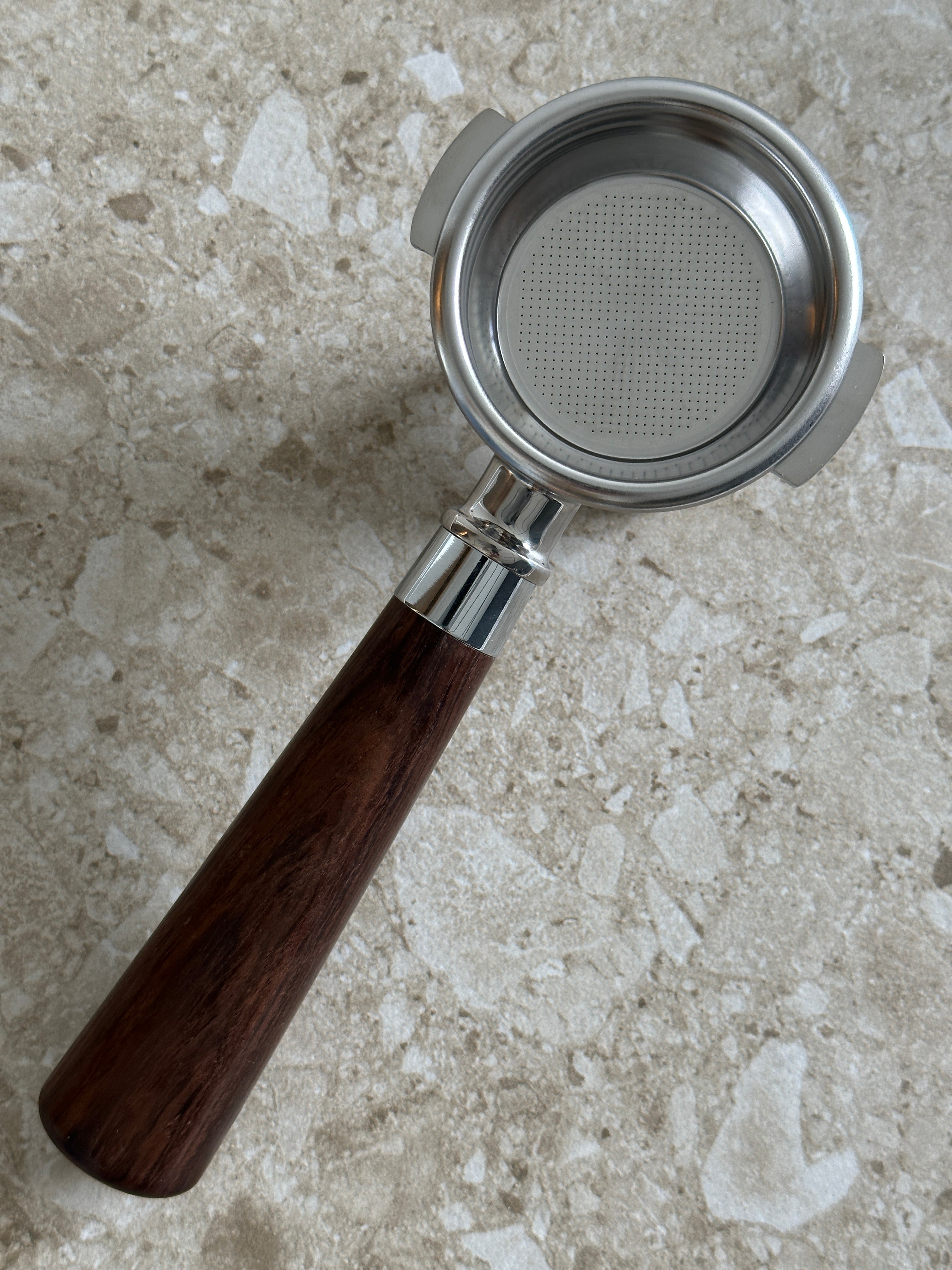 #Materiale/ Farve_valnød